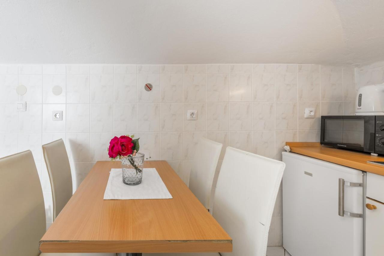 Apartments By The Sea Baska Voda, Makarska - 17570 Exterior photo