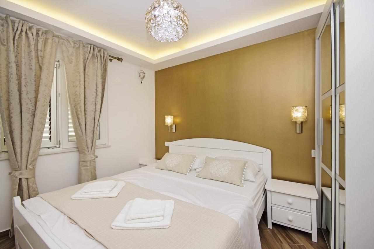Apartments By The Sea Baska Voda, Makarska - 17570 Exterior photo
