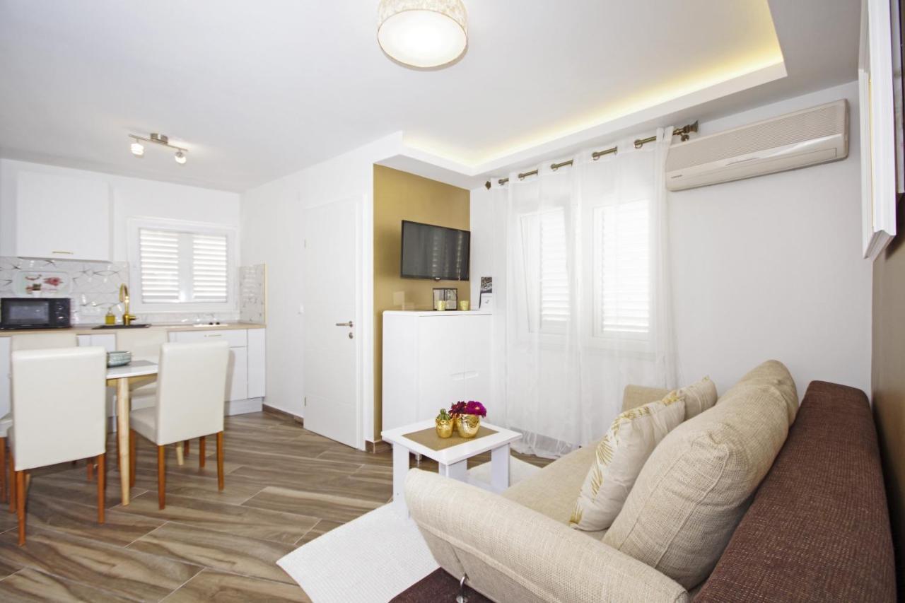 Apartments By The Sea Baska Voda, Makarska - 17570 Exterior photo