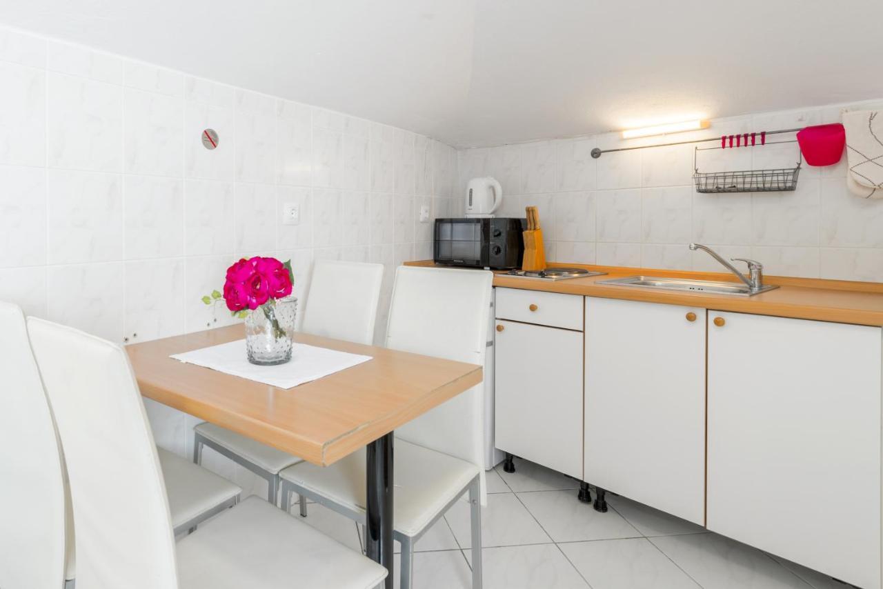 Apartments By The Sea Baska Voda, Makarska - 17570 Exterior photo