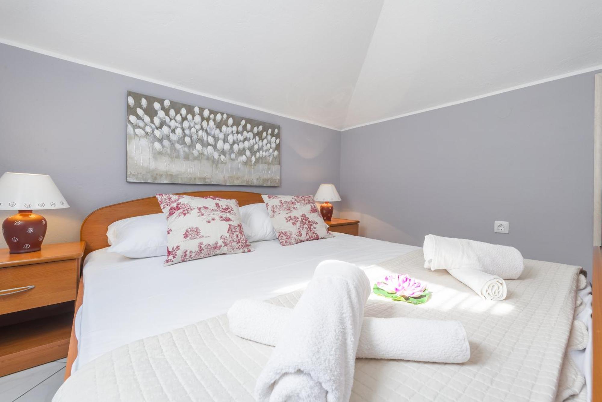 Apartments By The Sea Baska Voda, Makarska - 17570 Room photo