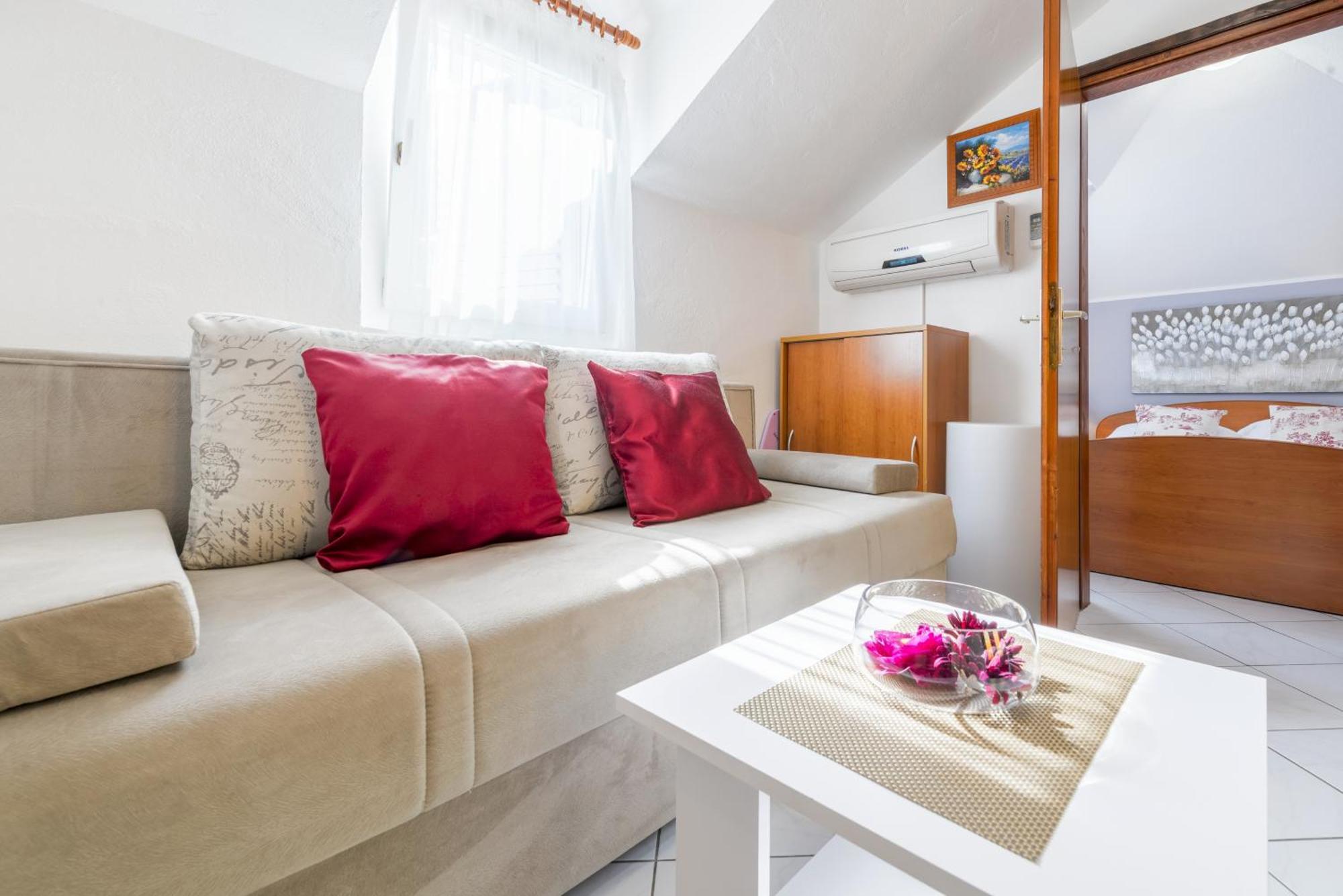 Apartments By The Sea Baska Voda, Makarska - 17570 Room photo