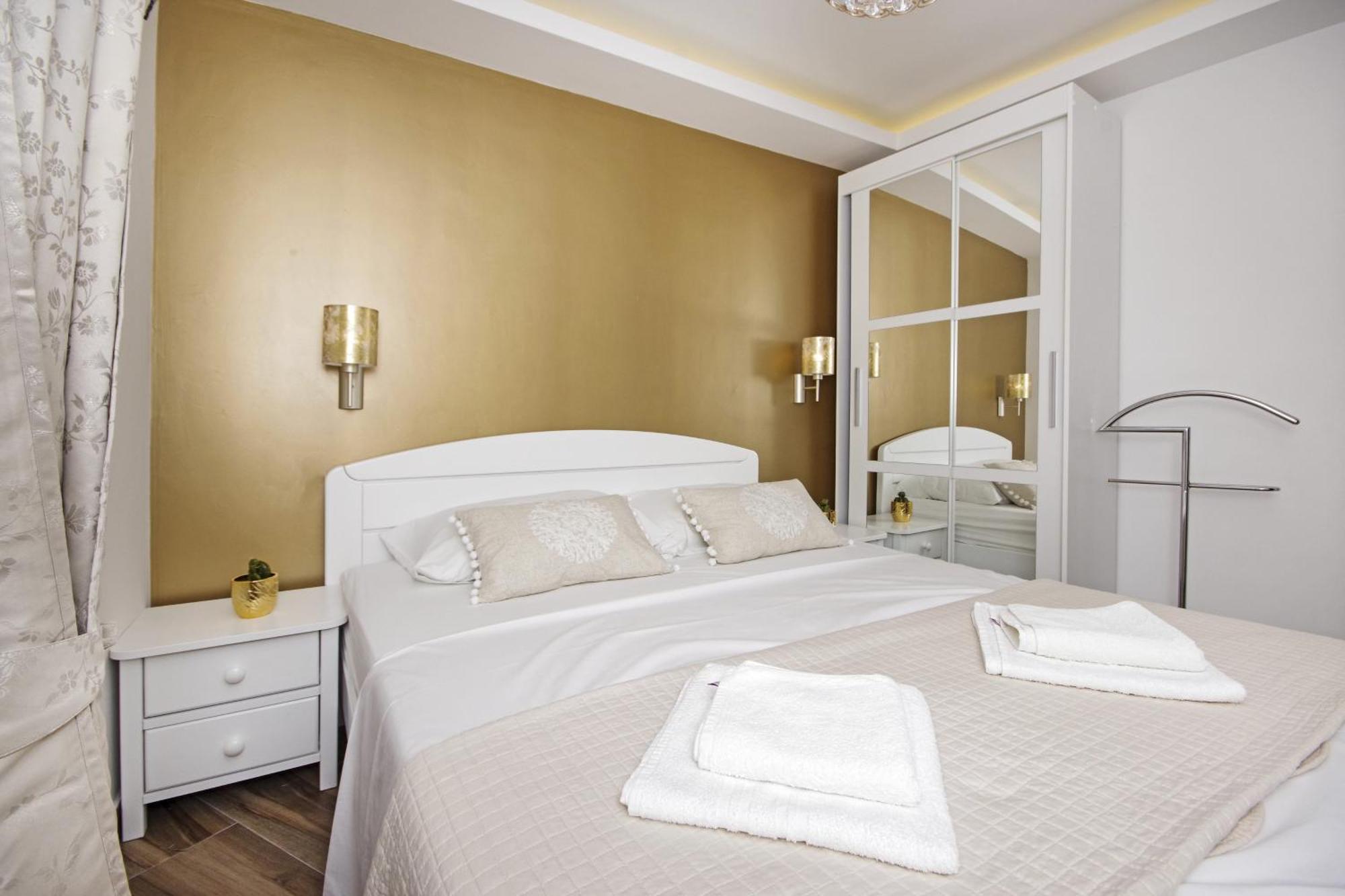 Apartments By The Sea Baska Voda, Makarska - 17570 Room photo