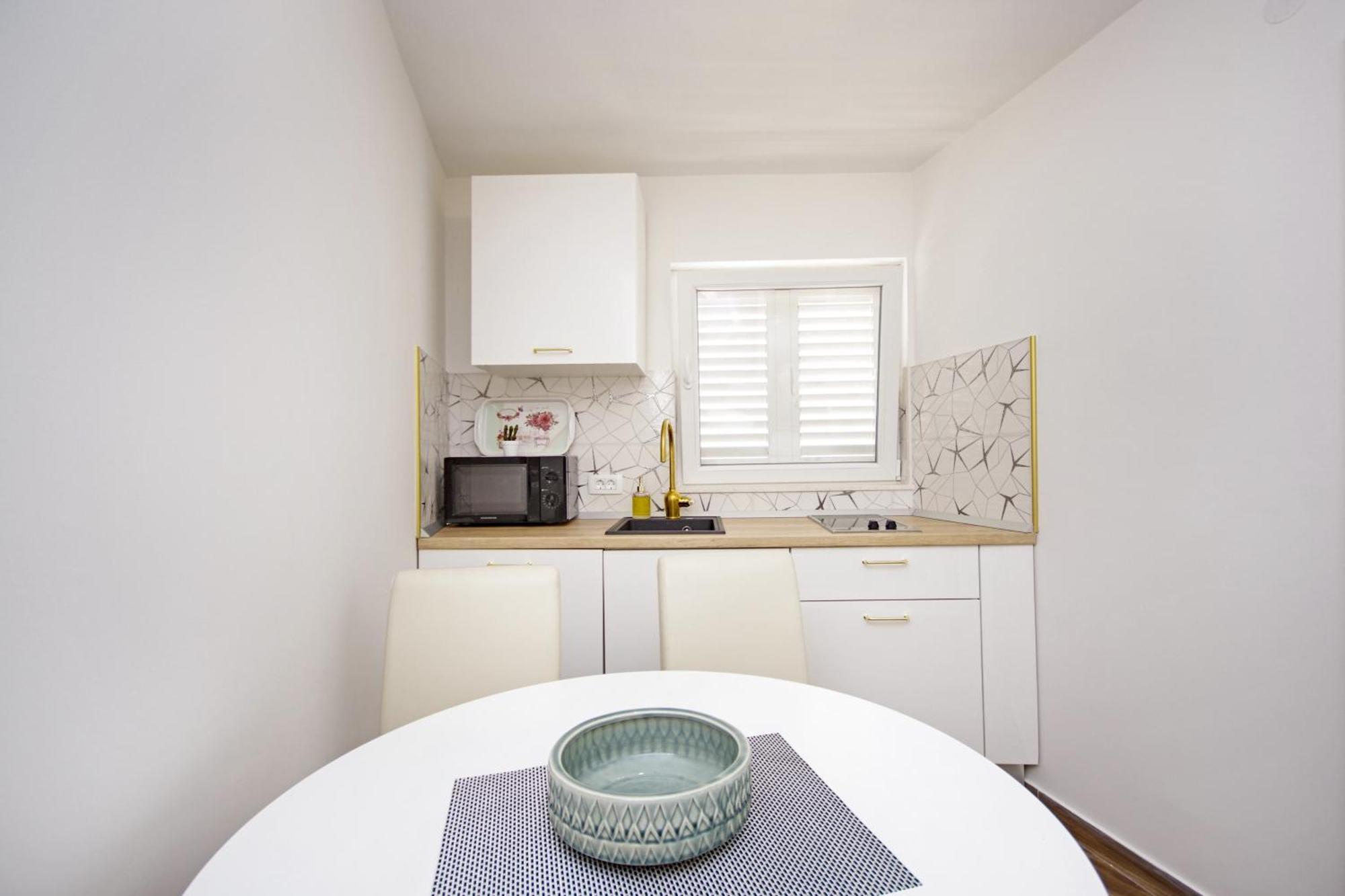 Apartments By The Sea Baska Voda, Makarska - 17570 Room photo